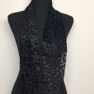 New Chic Style Black velvet print design woman fashion scarf NIP